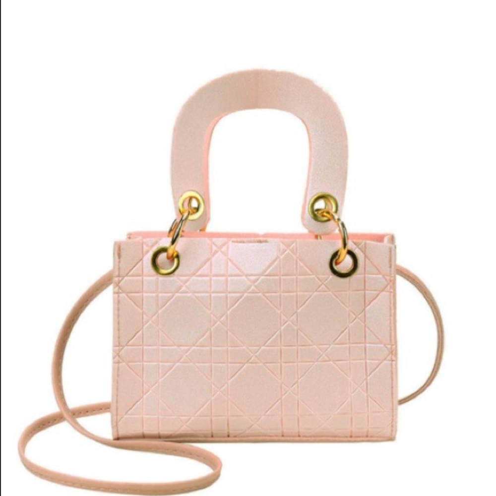 Handbags - Picture 2 of 8